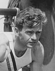 https://upload.wikimedia.org/wikipedia/commons/thumb/5/5d/Olympic_sprinters_Owens_Metcalfe_and_Wykoff_1936_%28cropped%29.jpg/110px-Olympic_sprinters_Owens_Metcalfe_and_Wykoff_1936_%28cropped%29.jpg